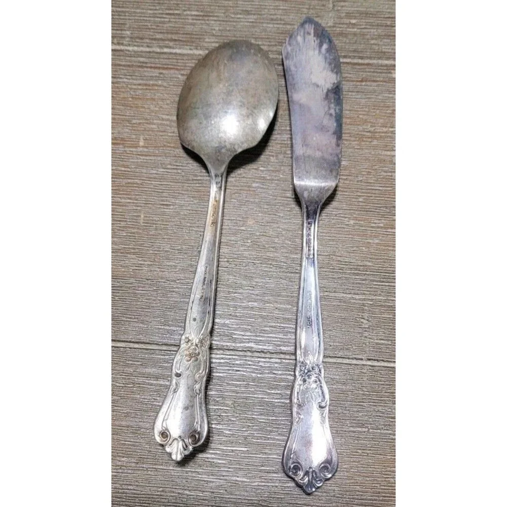 WM A Rogers Sectional Oneida Silverplate VALLEY ROSE Butter Knife Sugar Spoon